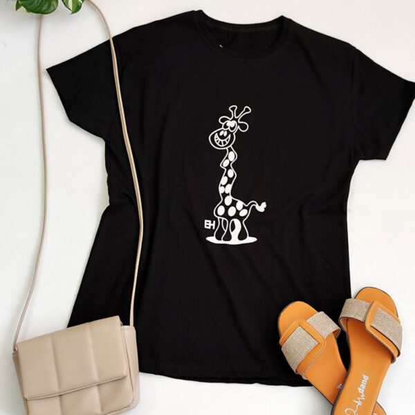 تیشرت مشکی چاپی زرافه