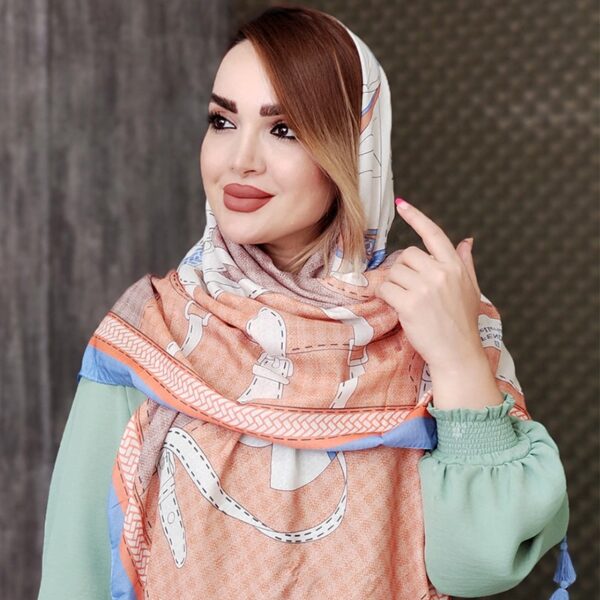357001724-2-min روسری نخی فندی - مانتو پاتریس رشت