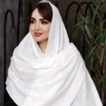 شال پلیسه مخمل 35700235 - Image 3