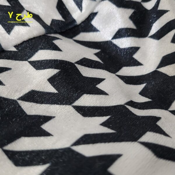 بلوز کراپ مخمل طرحدار - مانتو پاتریس رشت