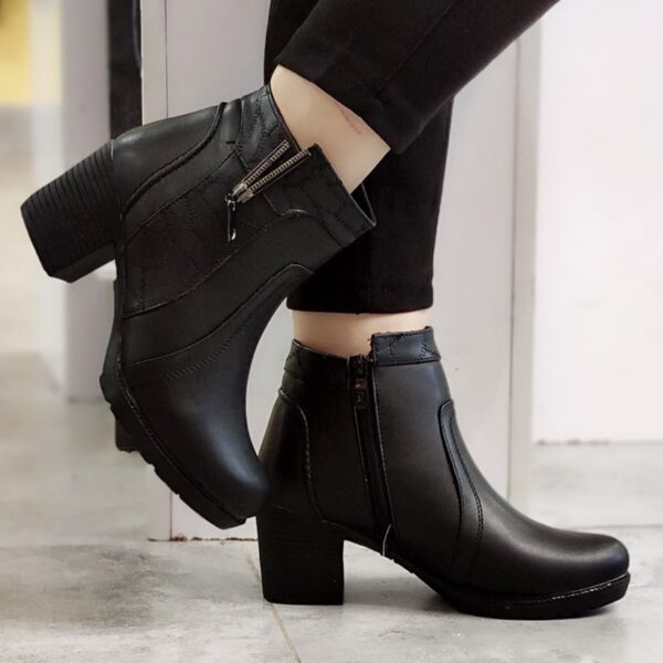 نیم بوت پاشنه دار مشکی - مانتو پاتریس رشت