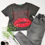 تیشرت کراپ چاپ لب - مانتو پاتریس رشت