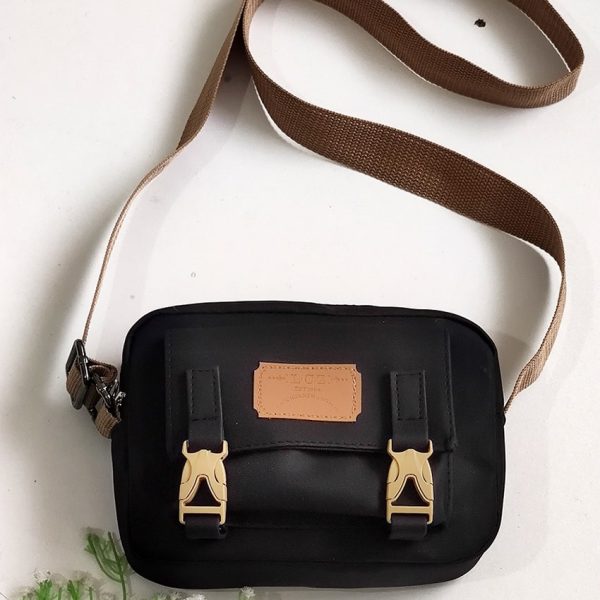 35600354-01-min کیف دوشی برزنتی دو سگک