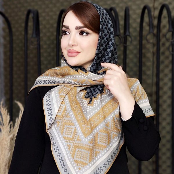 روسری پیچازی حاشیه رنگی - مانتو پاتریس رشت