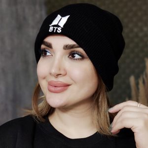 کلاه بافت گلدوزی سفید مشکی - مانتو پاتریس رشت