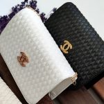 کیف چنل زنجیری - مانتو پاتریس رشت