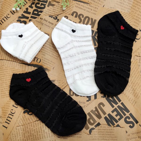 2660012630-3-min جوراب مچ قلب - مانتو پاتریس رشت