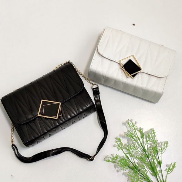 3930051-2-min کیف سگک مربعی - مانتو پاتریس رشت