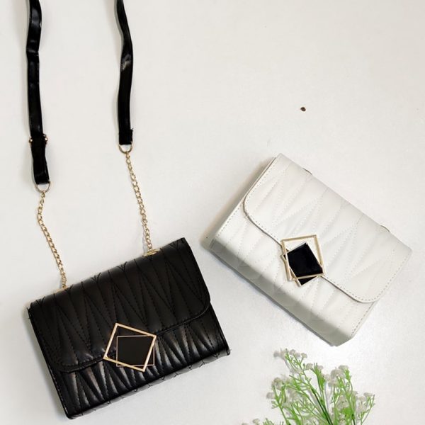 3930051-3-min کیف سگک مربعی - مانتو پاتریس رشت