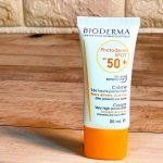 کرم ضد آفتاب بی رنگ بیودرما - مانتو پاتریس رشت