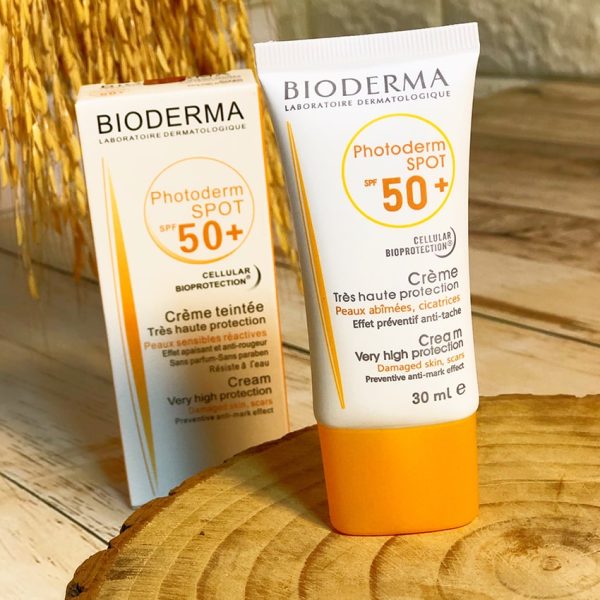 کرم ضد آفتاب بی رنگ بیودرما - مانتو پاتریس رشت