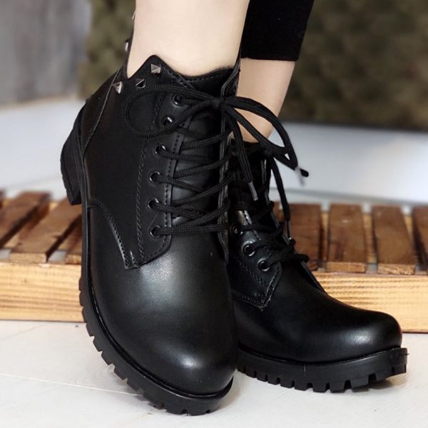 نیم بوت هرمی مشکی - مانتو پاتریس رشت