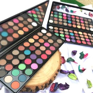 سایه چشم 40 رنگ مات - مانتو پاتریس رشت