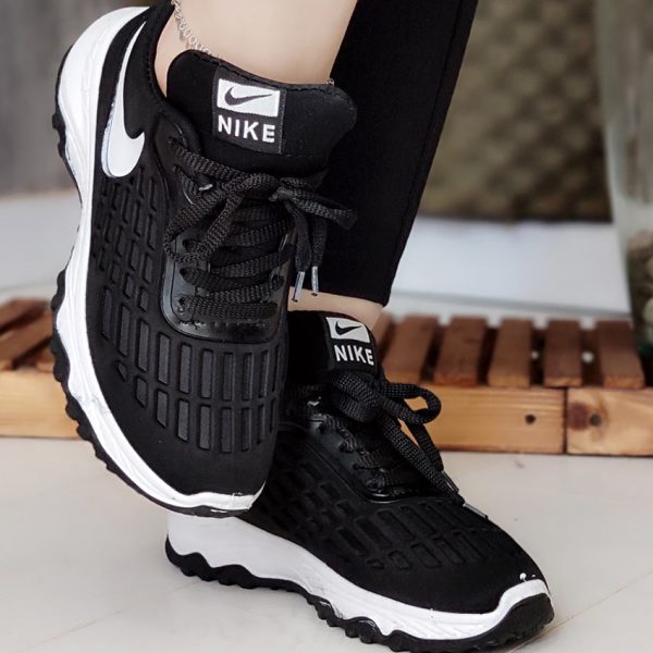 27200489-2-min کتونی نایک زوم - مانتو پاتریس رشت