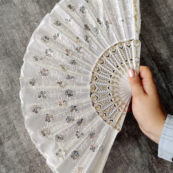 بادبزن دستی - مانتو پاتریس رشت