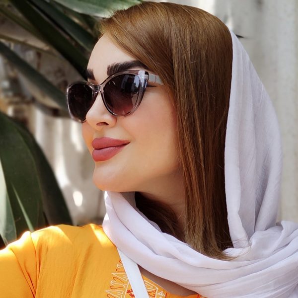 40300119-3-min عینک آفتابی باربری - مانتو پاتریس رشت