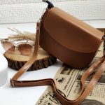 کیف چرم نیم دایره - مانتو پاتریس رشت