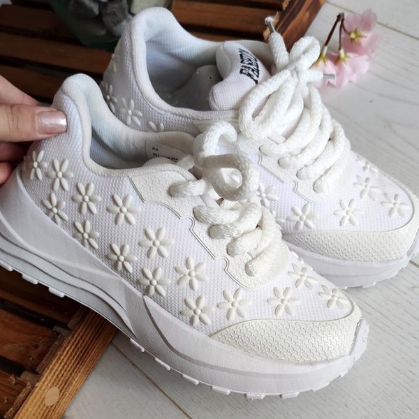 کتونی گل برجسته سفید - مانتو پاتریس رشت