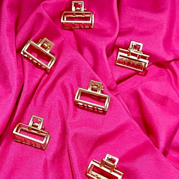 کلیپس فلزی مستطیل - مانتو پاتریس رشت