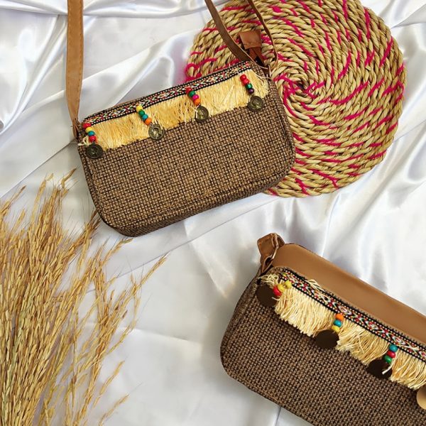 38000327-4-min کیف دوشی حصیری ریش ریش