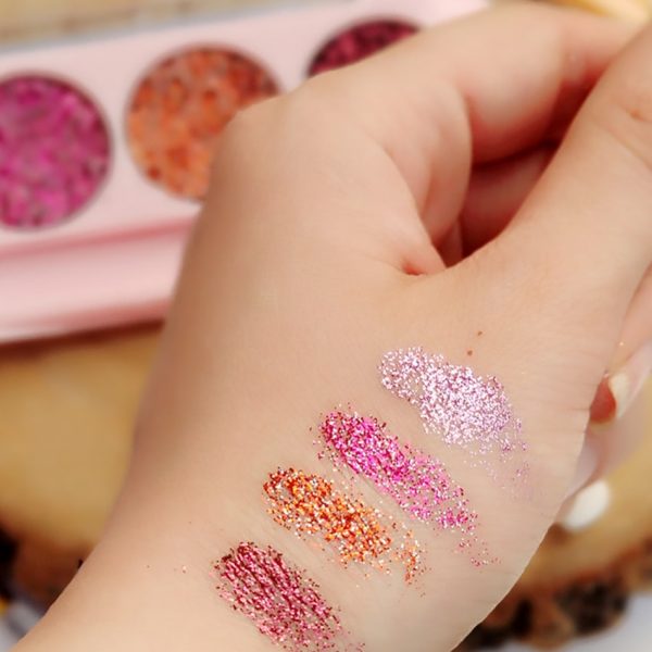 سایه چشم گلیتری - مانتو پاتریس رشت