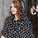 شال پلیسه مشکی گل سفید