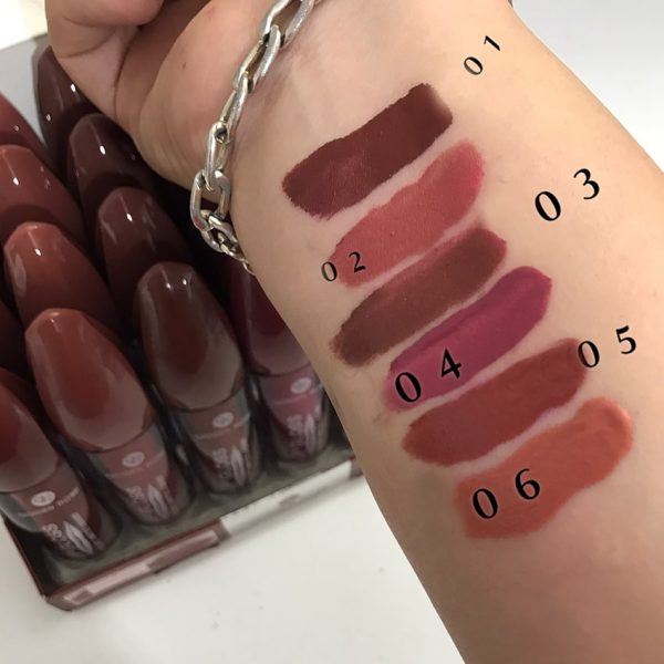 رژ لب مایع مات- مانتو پاتریس رشت