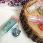 لیپ گلاس آویزدار - مانتو پاتریس رشت