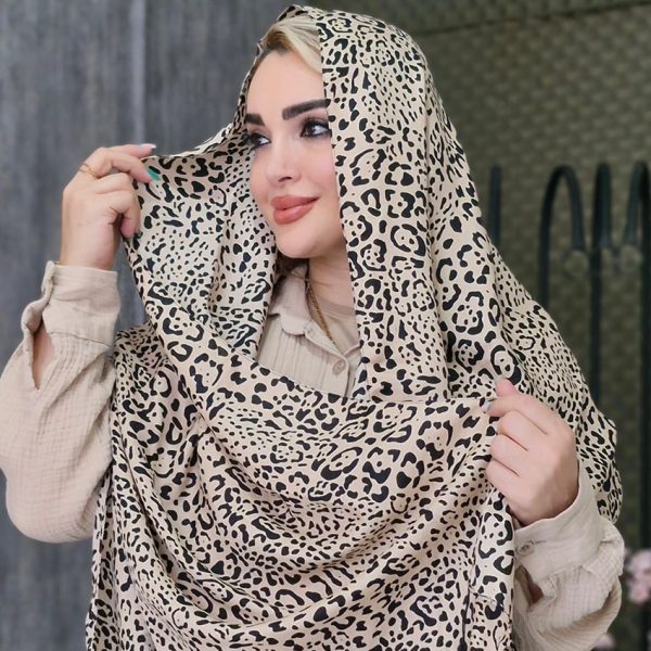 35700391-2-min شال پلنگی کرم - مانتو پاتریس رشت