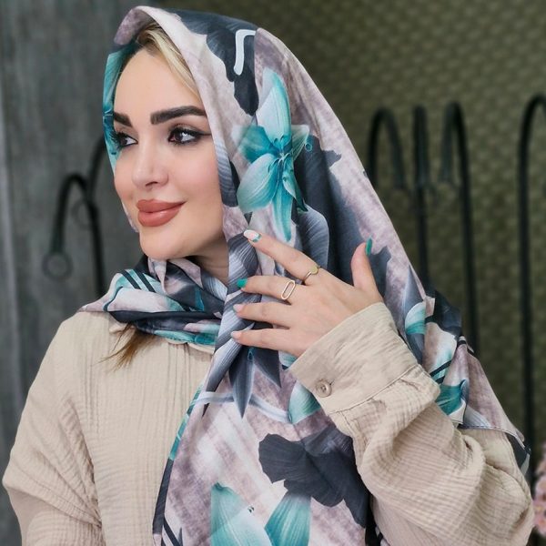 روسری طرح گل درشت - مانتو پاتریس رشت