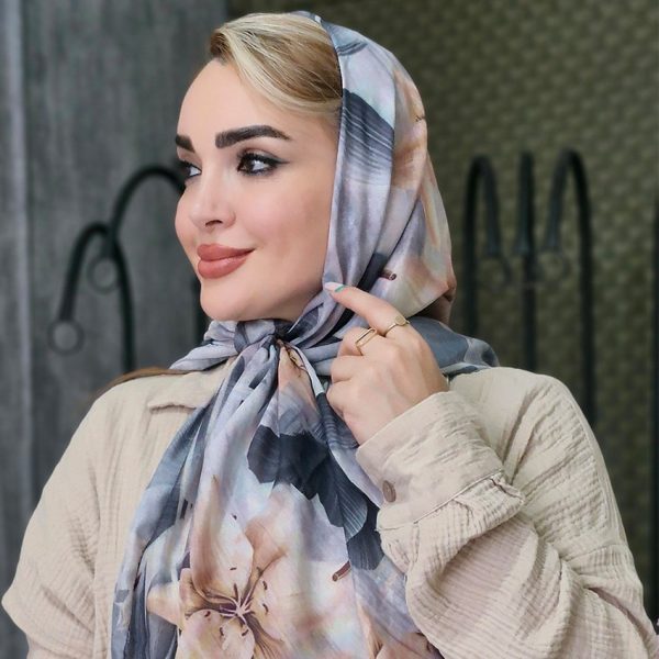 روسری طرح گل درشت - مانتو پاتریس رشت