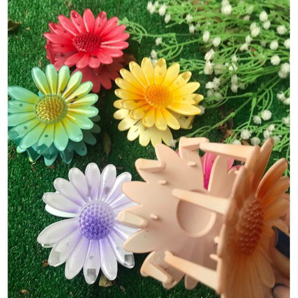 کلیپس کریستالی مانتو پاتریس_رشت