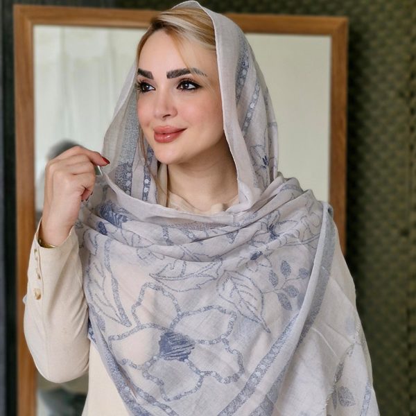 شال نخی طرح گل و برگ - مانتو پاتریس رشت