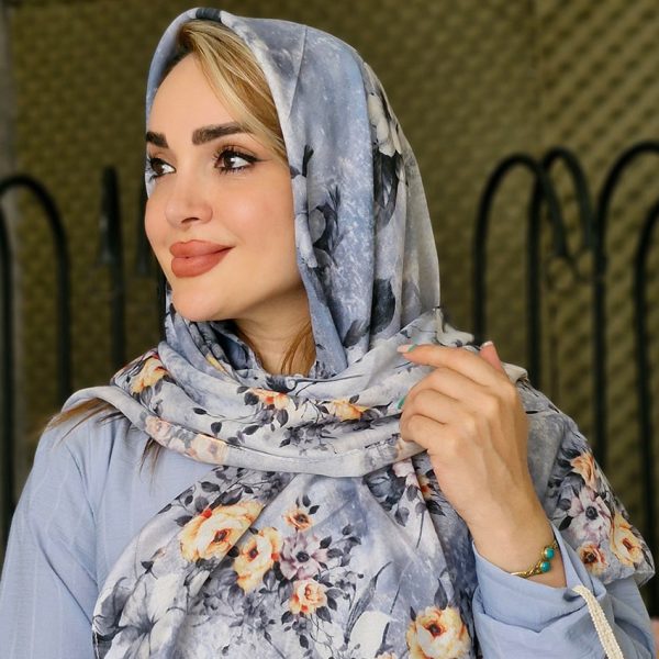 35700306-4-min (1) روسری نخی گلدار - مانتو پاتریس رشت