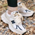 کتونی نیوبالانس کرم مشکی - مانتو پاتریس رشت