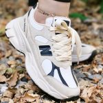 کتونی نیوبالانس کرم مشکی