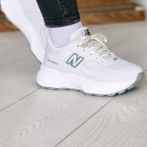 کتونی نیوبالانس سفید سبز - مانتو پاتریس رشت