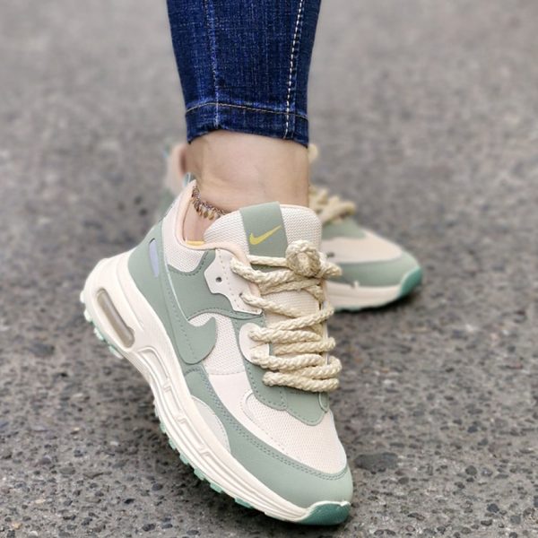 33000398-3-min کتونی نایک سبزکرم مانتوپاتریس_رشت