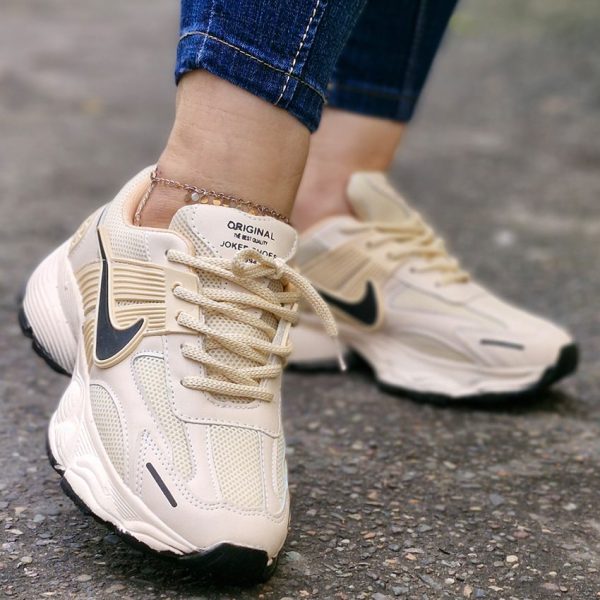 کتونی اورجینال کرم نایک - مانتو پاتریس رشت