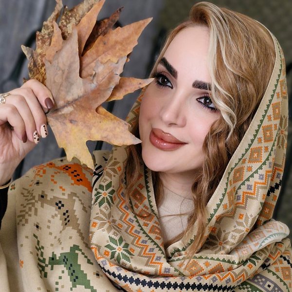 شال پاییزه گوزن - مانتو پاتریس رشت