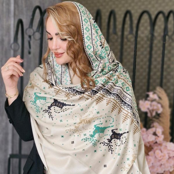 شال پاییزه گوزن - مانتو پاتریس رشت