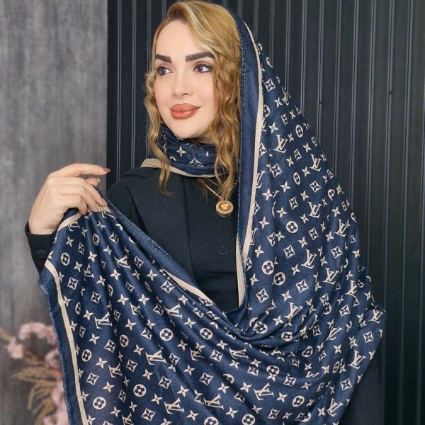 35700437-1-min شال مخمل طرحدار - مانتو پاتریس رشت