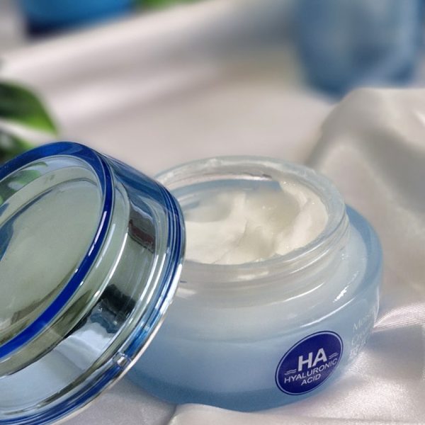 39600200-1-min کرم آبرسان هیالورونیک اسید بیواکوا _ مانتو پاتریس رشت