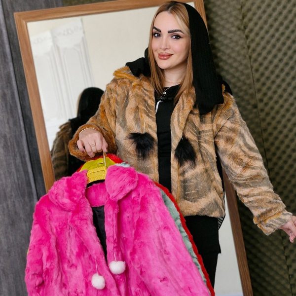 4280029-10-min کت خز منگوله ای - مانتو پاتریس رشت