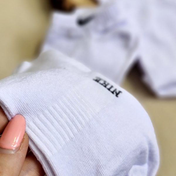 جوراب مچی نایک سفید_مانتو پاتریس رشت