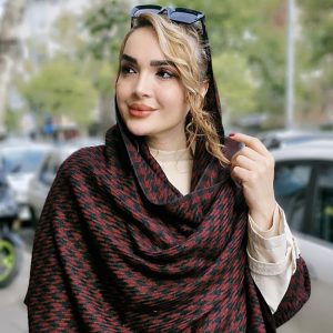 شال پیچازی زرشکی - مانتو پاتریس رشت