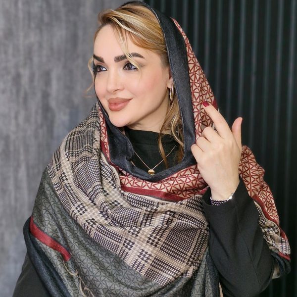34700203-0-min شال مخمل طرحدار - مانتو پاتریس رشت