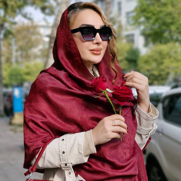 شال زرشکی ژاکارد