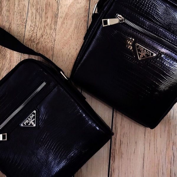 کیف چرم مشکی- مانتو پاتریس رشت