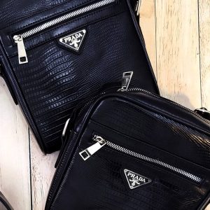 کیف چرم مشکی- مانتو پاتریس رشت